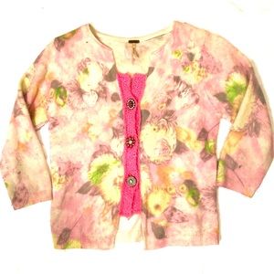 Free People sweater. Medium.